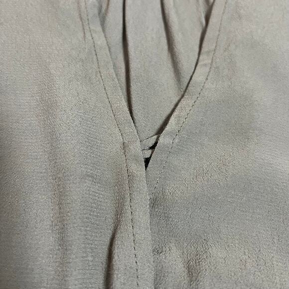 Women's V-Neck Surplice Blouson Top Size M Office Casual Fall Preppy Career - Picture 4 of 4